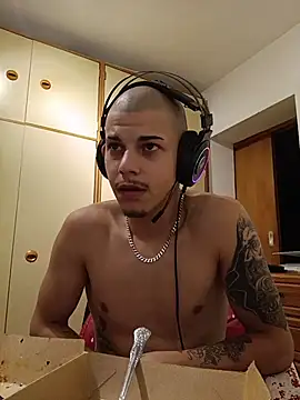 Онлайн чат XXX Akillas