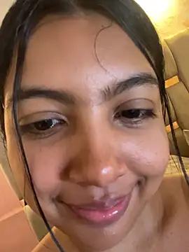 nicole_fisherr élő XXX-chatje