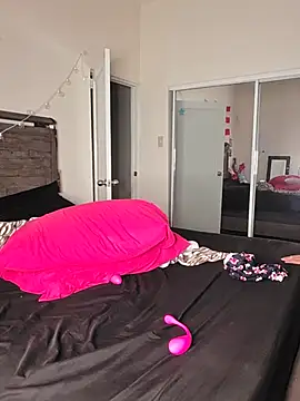 ladycreamypr2n Live XXX chat