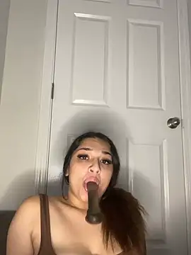 Chat +18 de treasurebabii ao vivo