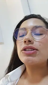 Your_Aleja15n Live XXX chat