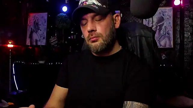 LexHardy XXX чат на живо