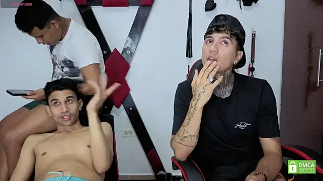 EliteBoysLive: απευθείας συνομιλία ΧΧΧ