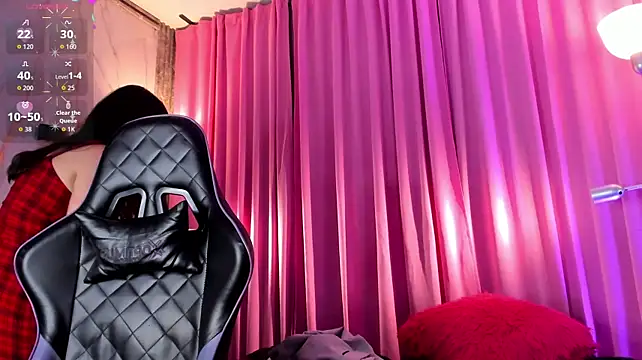emma_ferrariin Live XXX chat