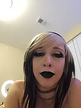 צ'אט XXX בשידור חי של AmethystFoxx