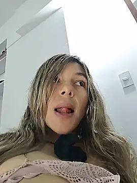 Онлайн чат XXX estrella_tasty
