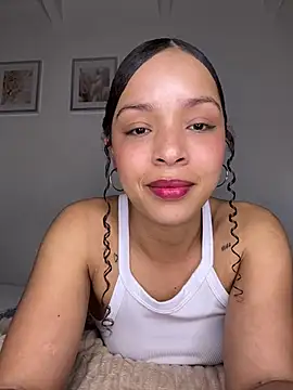 Yasmin777_ live XXX chat