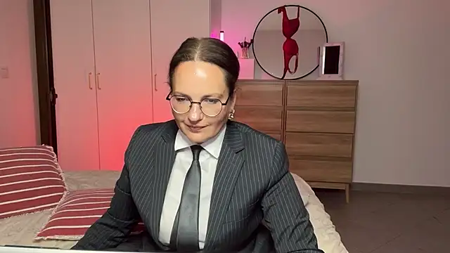 UnderWundern Live XXX chat