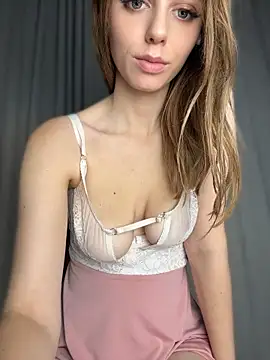 AnikaBest Adlı Modelin Canlı XXX Sohbeti