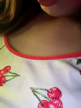youka_tr Show in webcam
