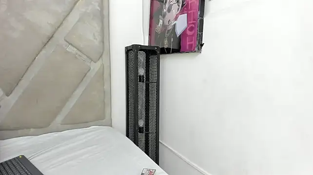 SkyeTorres Live XXX-Chat
