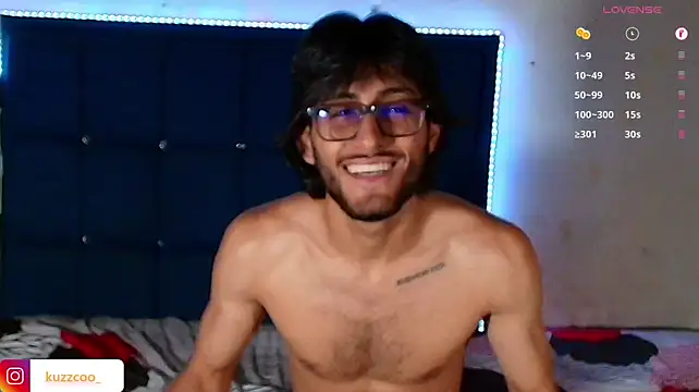 kuzzcoon Live XXX chat