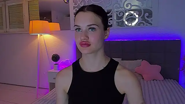 LuisaClovern Live XXX chat