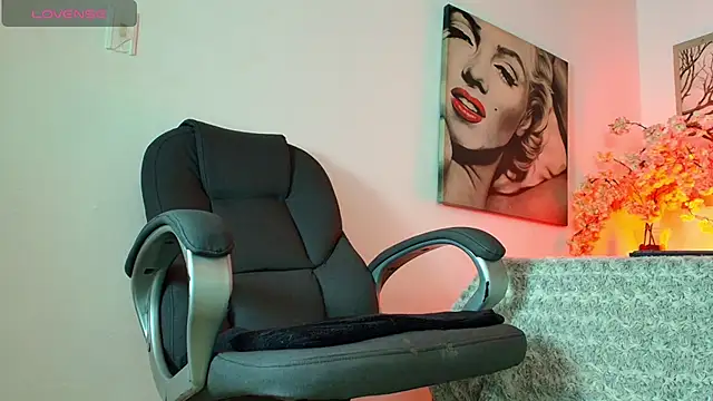 Adara_Ferraraのウェブカメラショー