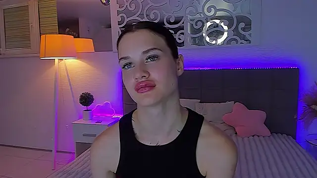 LuisaClover 라이브 XXX 채팅