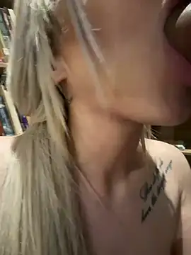 AlyssaFoxx_ 现场XXX聊天