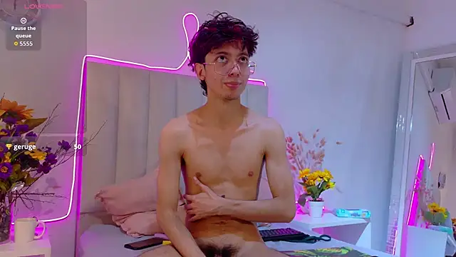 Twink_Sebas7 লাইভ XXX চ্যাট