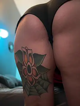 Chatroom XXX en direct de miacanela_xo