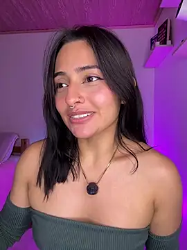 Chatroom XXX en direct de NandaVixen