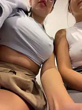 Pertunjukan Kamera Web _Nina_1