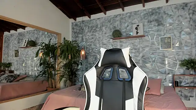 צ'אט XXX בשידור חי של elliot_colton