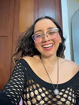 Kay_LustyWife Chat XXX in diretta