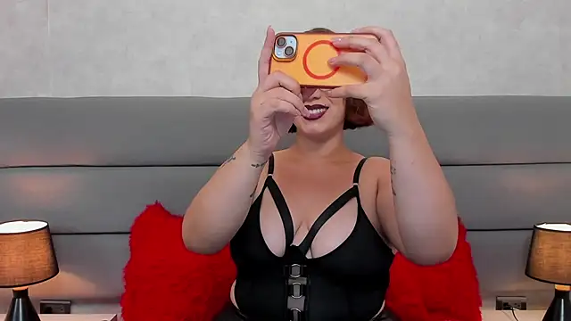 MillyHotsoon Chat XXX live