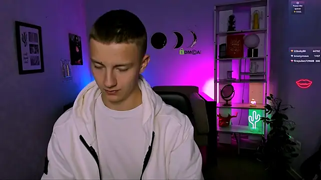 Živý XXX chat noah_nero