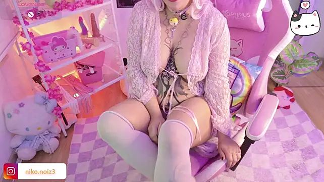 Noisy_dolln Live XXX chat
