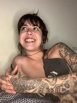ninapellegrini17's Live XXX Chat