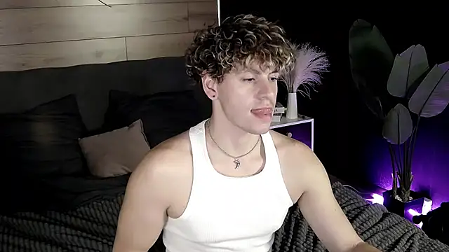 Онлайн чат XXX ConnorBlake
