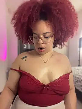 Živý XXX chat Leyah__