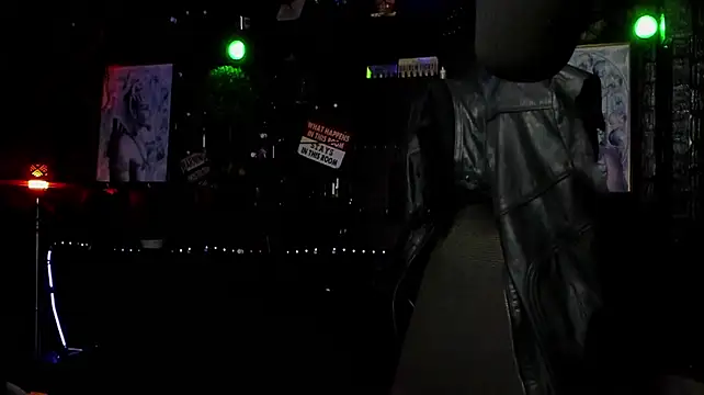 LexHardyのライブXXXチャット