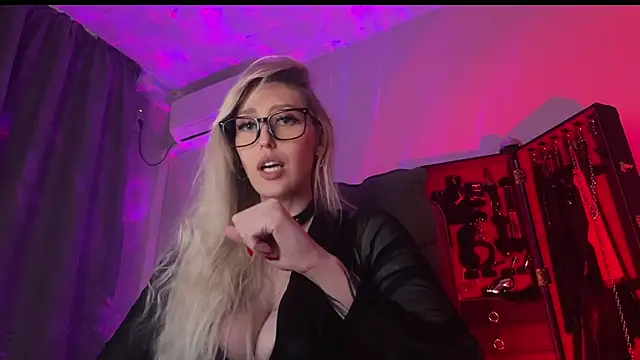 Liya_Liss Chat XXX live