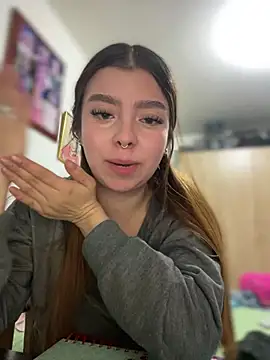 Cloew_Marz's Live XXX Chat