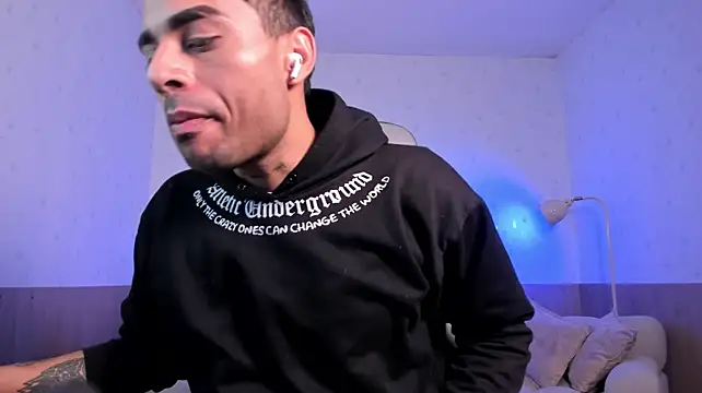 Chat XXX ao vivo de axel_devil