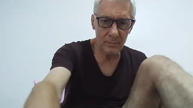 BIGUNCUTHARDCOCKn Live XXX chat
