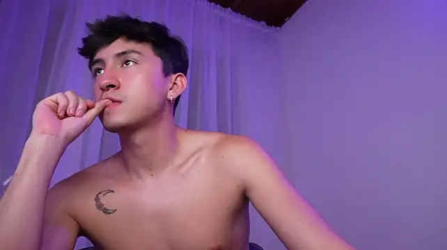 sweettaaron01 লাইভ XXX চ্যাট