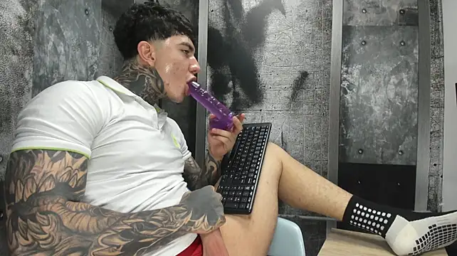 แชท XXX สดของ Gury_tattoo
