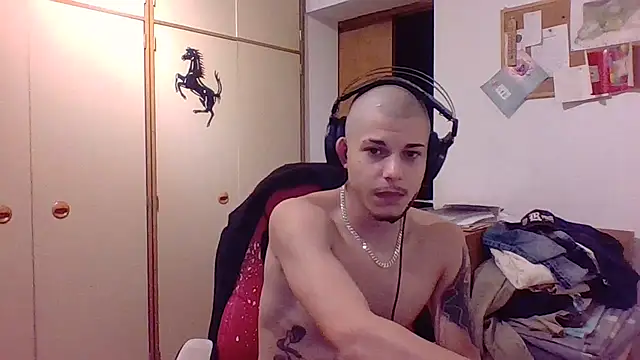 XXX chat uživo modela Akillas