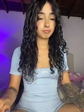 צ'אט XXX בשידור חי של RosseMelody