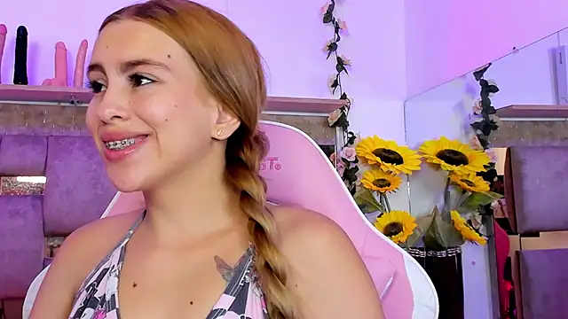 Natasha-Adams Live XXX Chat