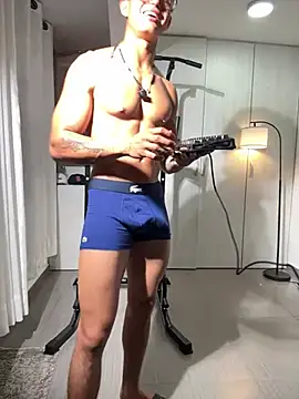 XXX chat uživo modela Paradise_boy__
