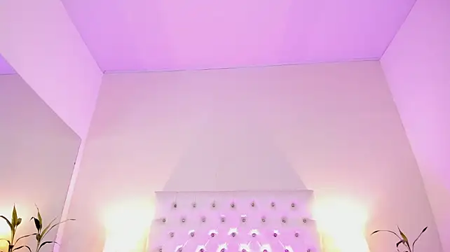 Tiffanny_Gomez Adlı Modelin Canlı XXX Sohbeti
