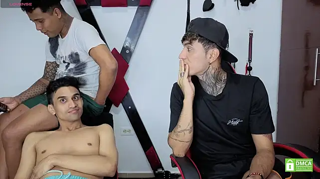 EliteBoysLive live XXX chat
