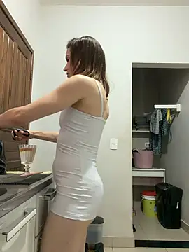 Irresistible37's Live XXX Chat