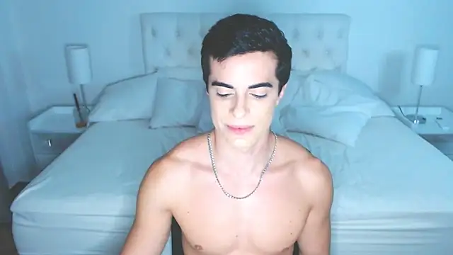 mr_hunterx Show in webcam