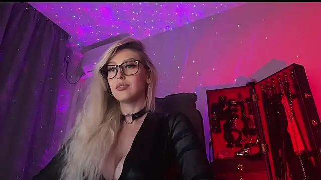 Liya_Liss Adlı Modelin Canlı XXX Sohbeti