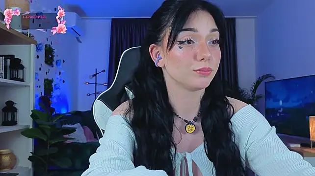 justmeaveryn Live XXX chat