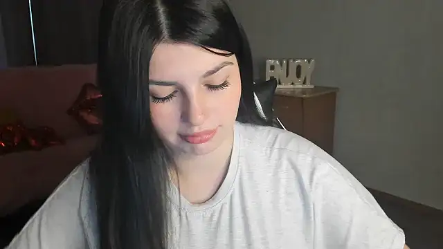 Онлайн чат XXX KisaModel